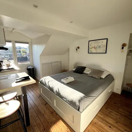 Beautiful For 2 People, Tv, Wifi * Нант