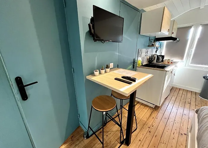 Beautiful For 2 People, Tv, Wifi Nantes