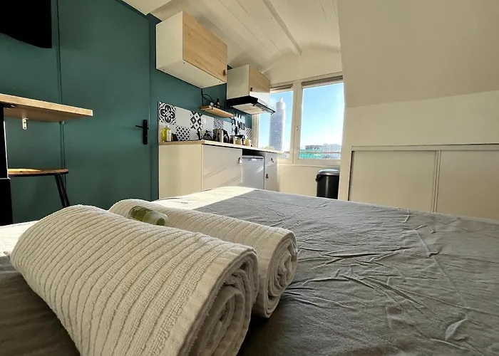 Apartmán Beautiful For 2 People, Tv, Wifi Nantes