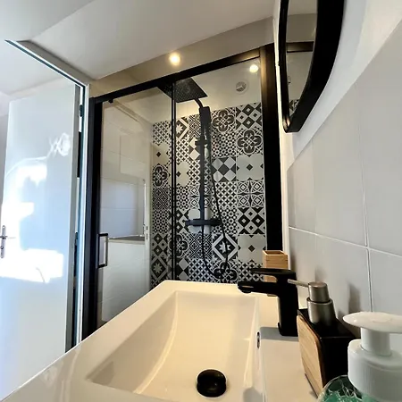 Beautiful For 2 People, Tv, Wifi شقة *